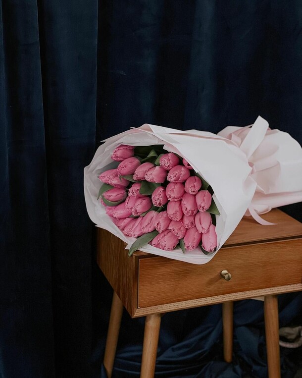 Тюльпаны  махровые, артикул F1165310 - 12173 рублей, доставка по городу. Flawery - доставка цветов