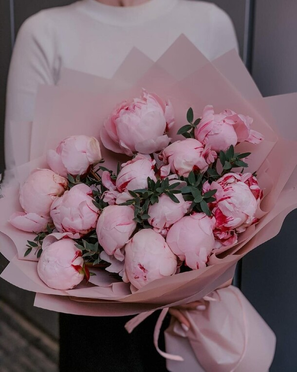 Пионы, артикул F1165311 - 14640 рублей, доставка по городу. Flawery - доставка цветов