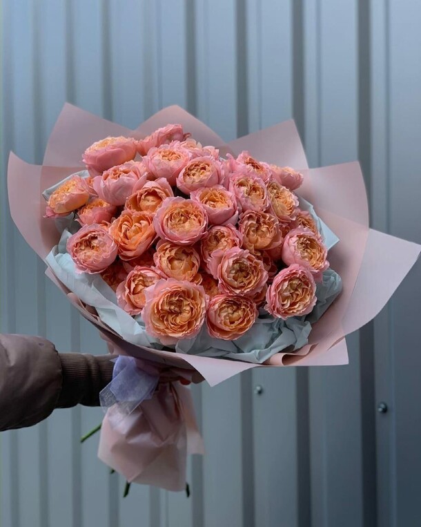 Роза пионовидный, артикул F1165317 - 15879 рублей, доставка по городу. Flawery - доставка цветов