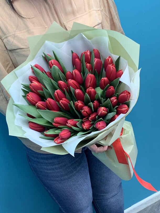 8 марта, артикул F1175722 - 13251 рублей, доставка по городу. Flawery - доставка цветов