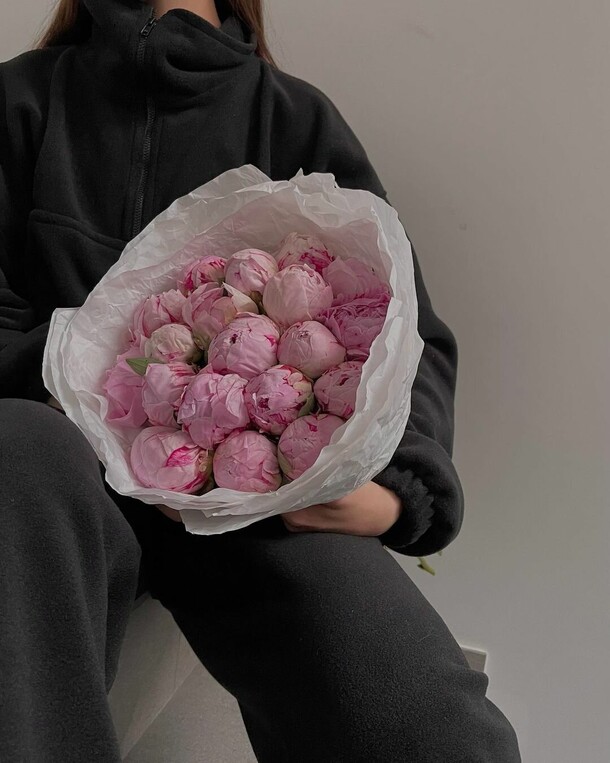 Пионы 21, артикул F1190656 - 22263 рублей, доставка по городу. Flawery - доставка цветов