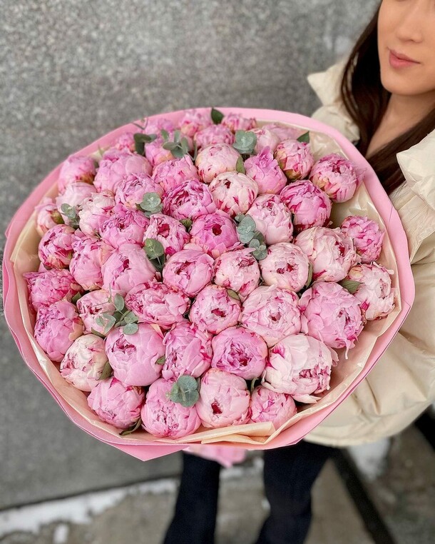 Пионы 51, артикул F1190658 - 54999 рублей, доставка по городу. Flawery - доставка цветов