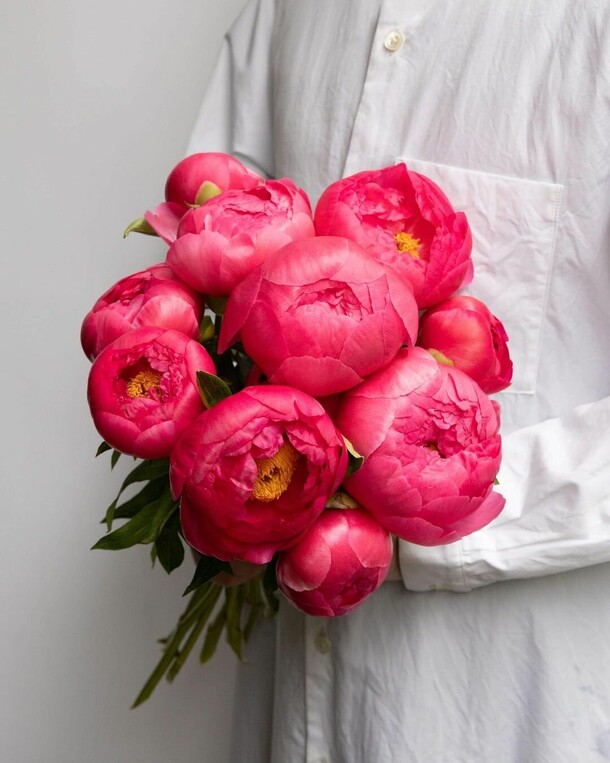 Пионы коралловые, артикул F1190893 - 13309 рублей, доставка по городу. Flawery - доставка цветов