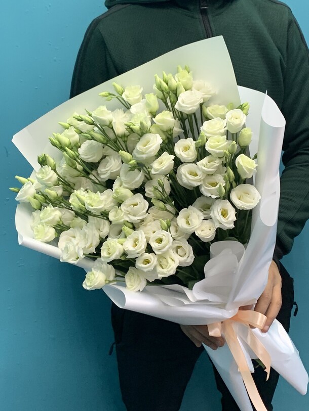 Лизиантус, артикул F1281058 - 6499 рублей, доставка по городу. Flawery - доставка цветов