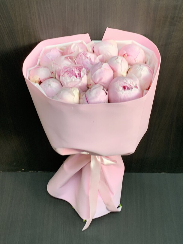 Пионы розовые, артикул F1282070 - 20496 рублей, доставка по городу. Flawery - доставка цветов