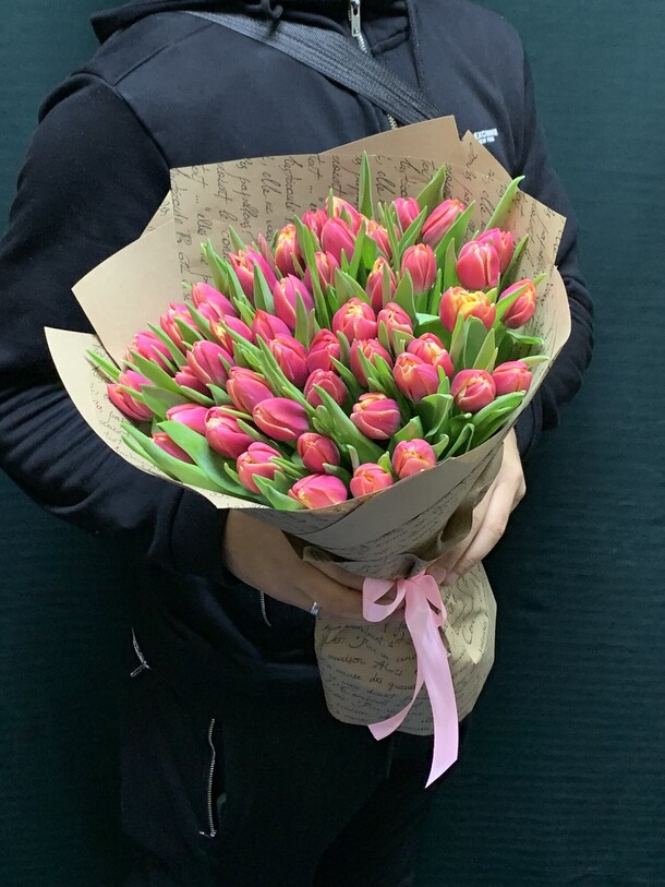 Тюльпаны пионовидные, артикул F1364911 - 10900 рублей, доставка по городу. Flawery - доставка цветов