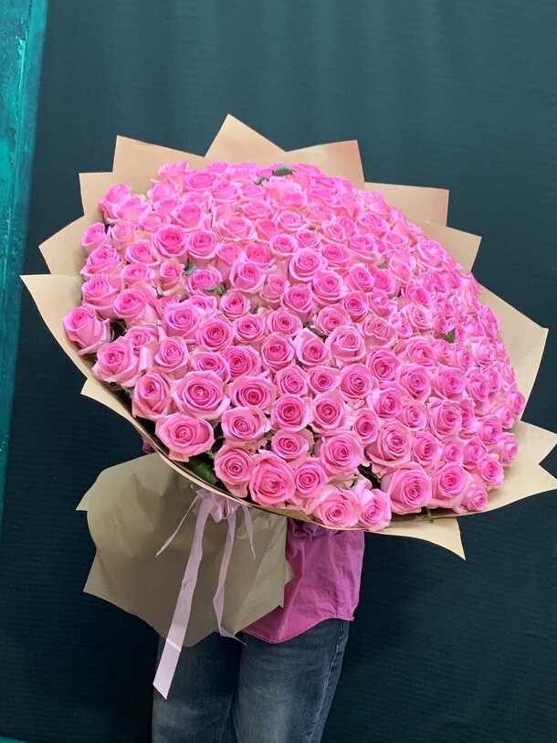 Роза розовая 151, артикул F1428328 - 39599 рублей, доставка по городу. Flawery - доставка цветов