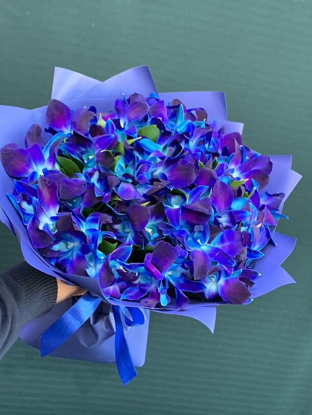 Орхидея синий 51, артикул F1457626 - 6159 рублей, доставка по городу. Flawery - доставка цветов