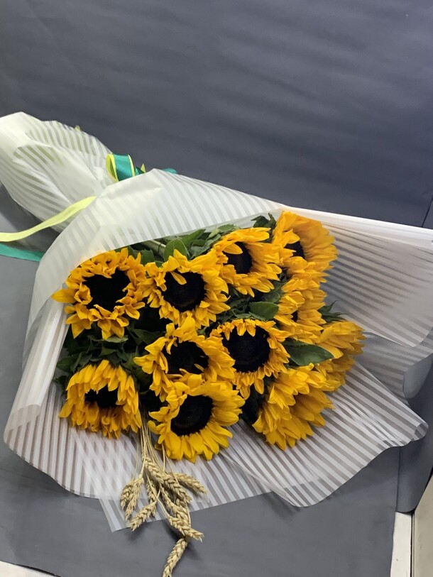 Солнечный пожар, артикул F17973 - 7699 рублей, доставка по городу. Flawery - доставка цветов