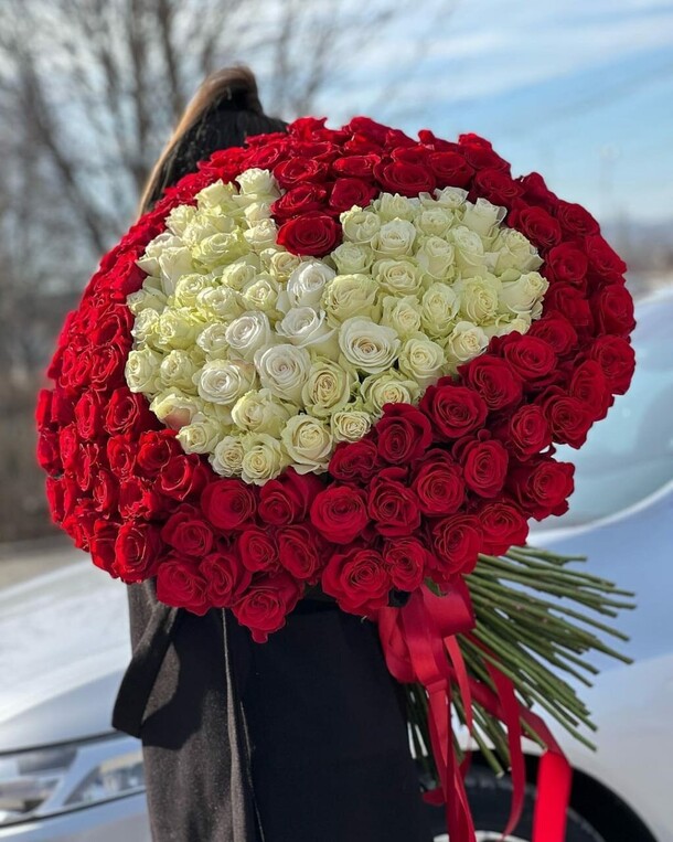 "любовный водоворот", артикул F18134 - 39599 рублей, доставка по городу. Flawery - доставка цветов