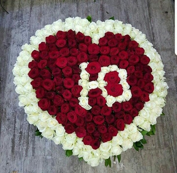 Композиция с днем святого валентина, артикул F18141 - 70737 рублей, доставка по городу. Flawery - доставка цветов