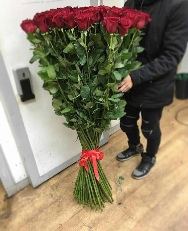 Гигант розы, артикул F18725 - 65218 рублей, доставка по городу. Flawery - доставка цветов