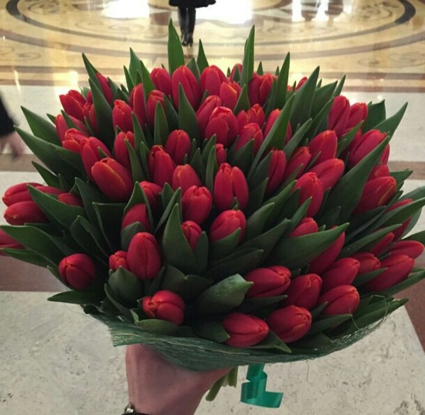 Букет из 101 тюльпанов., артикул F18746 - 28345 рублей, доставка по городу. Flawery - доставка цветов