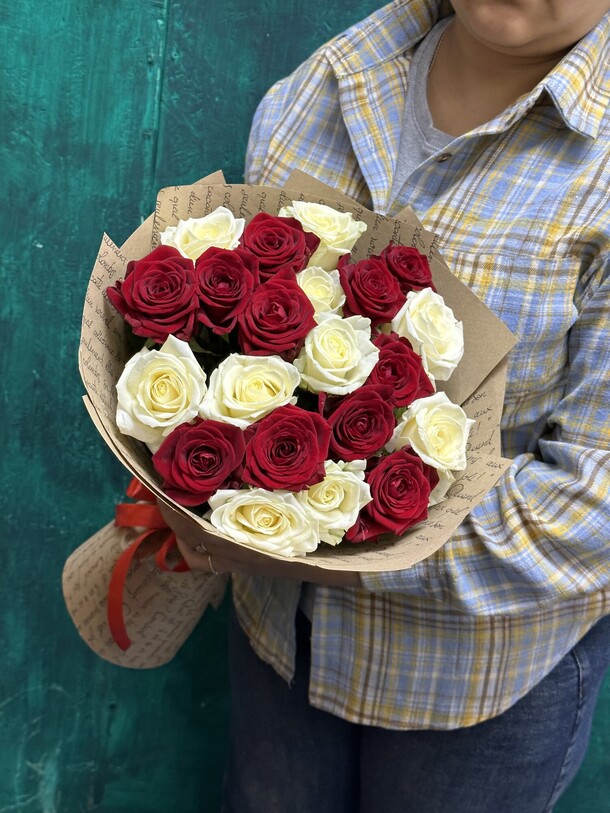 Букет из розы, артикул F19257 - 3999 рублей, доставка по городу. Flawery - доставка цветов