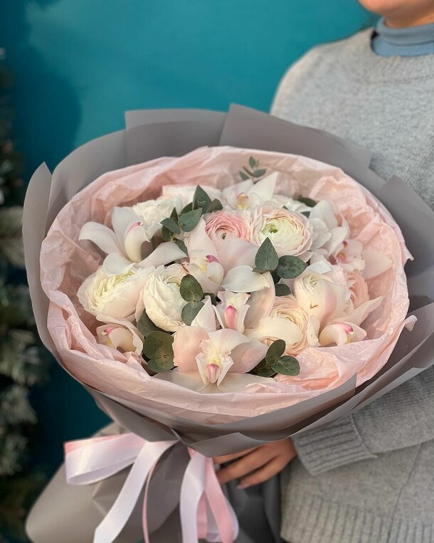 Снежок, артикул F19522 - 25935 рублей, доставка по городу. Flawery - доставка цветов