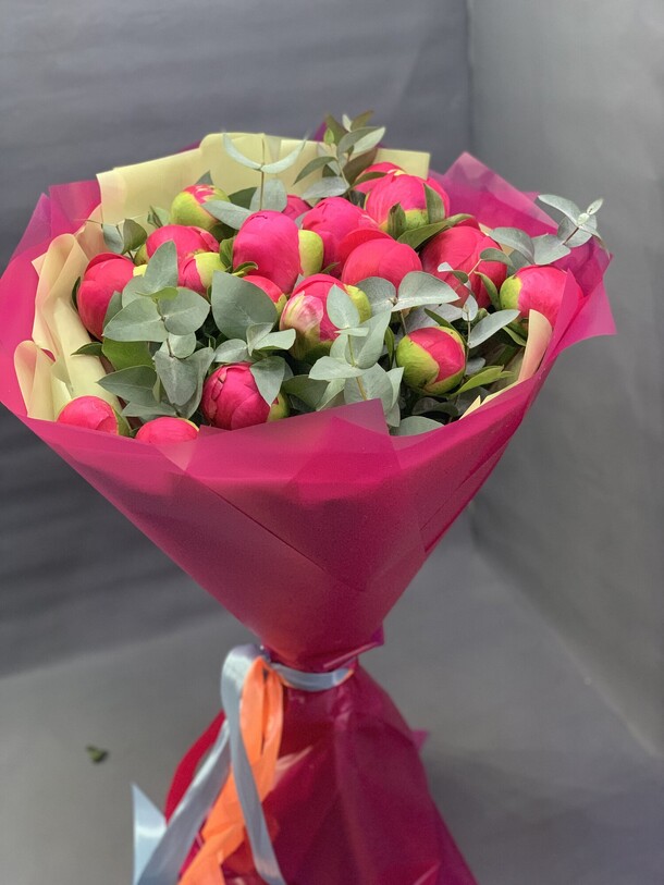 Королевские пионы, артикул F19554 - 24199 рублей, доставка по городу. Flawery - доставка цветов