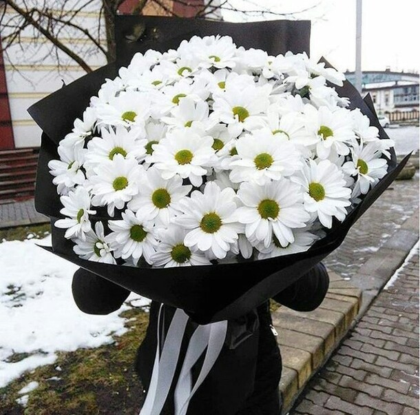 Белый шарик, артикул F19570 - 4391 рублей, доставка по городу. Flawery - доставка цветов