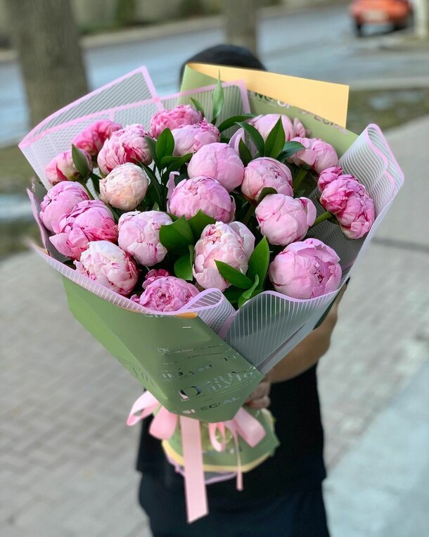 Букет из пионов., артикул F20207 - 26353 рублей, доставка по городу. Flawery - доставка цветов