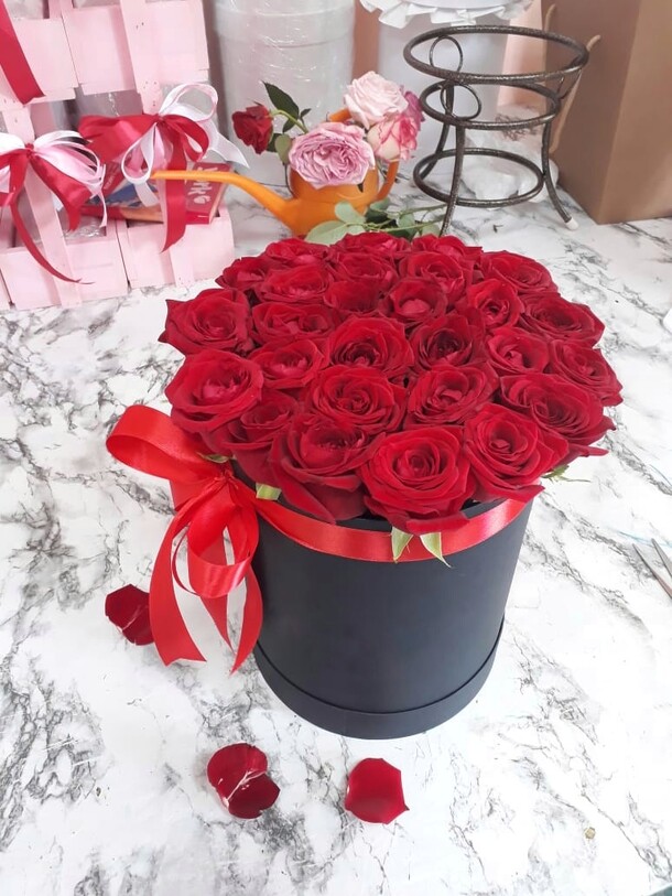 Страсть, артикул F21018 - 4924 рублей, доставка по городу. Flawery - доставка цветов