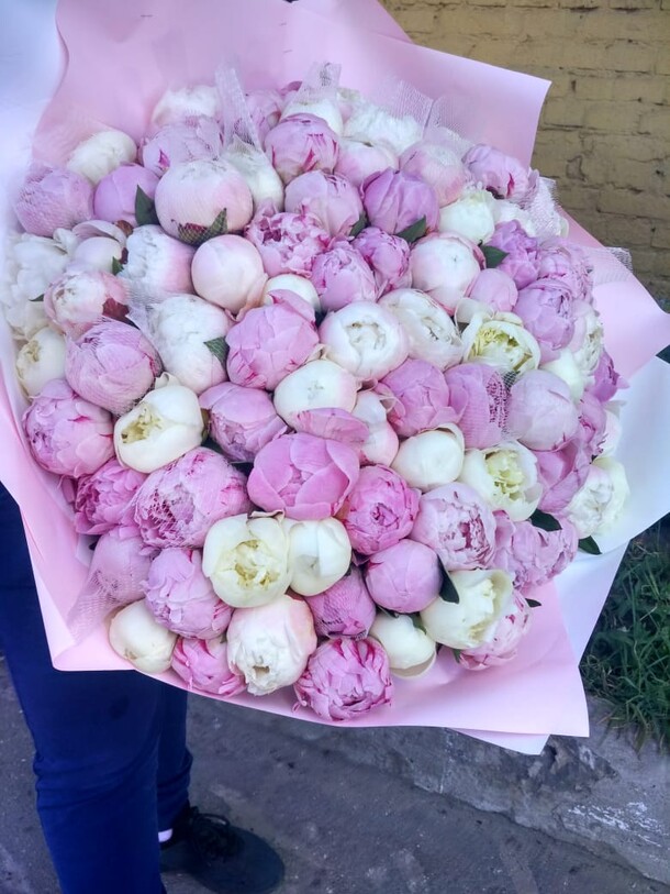 101- пионы, артикул F22015 - 87999 рублей, доставка по городу. Flawery - доставка цветов