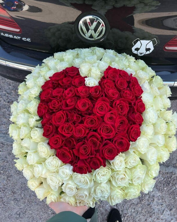 Рассвет красоты, артикул F22899 - 67305 рублей, доставка по городу. Flawery - доставка цветов