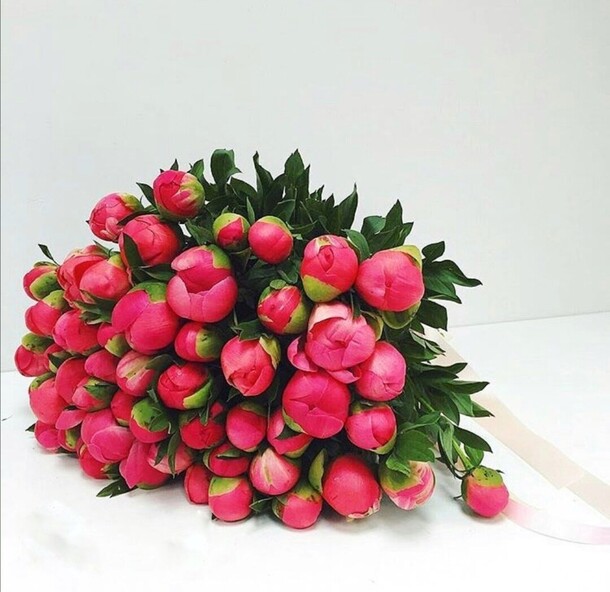 Букет из коралловых пионов, артикул F79011 - 53900 рублей, доставка по городу. Flawery - доставка цветов