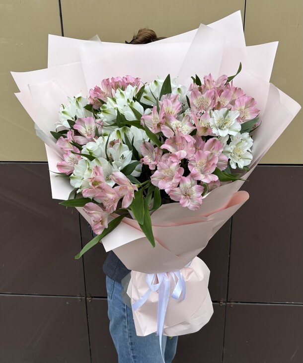 Альстромерии, артикул F1404478 - 7388 рублей, доставка по городу. Flawery - доставка цветов