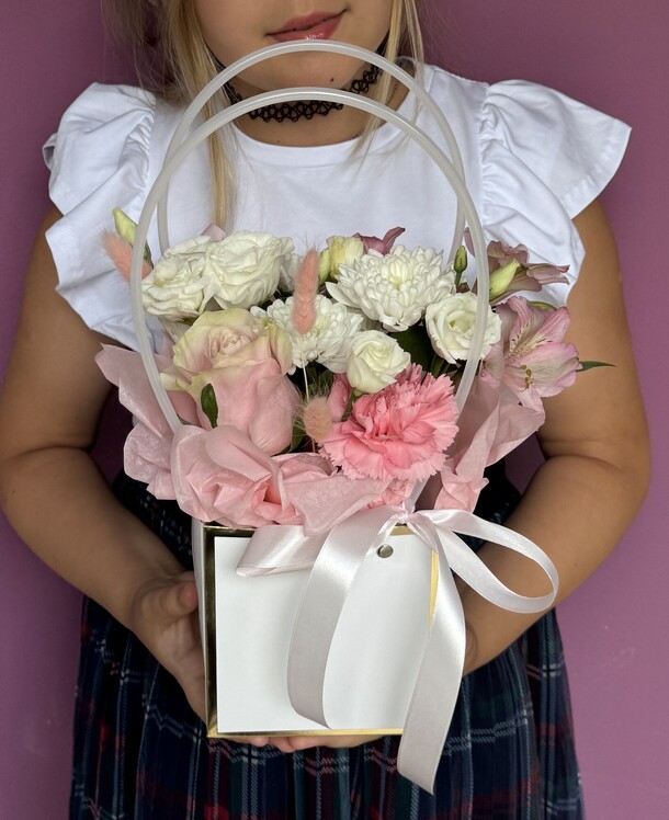 Нежный лепесток, артикул F1454825 - 3661 рублей, доставка по городу. Flawery - доставка цветов