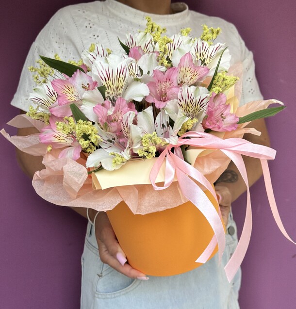 Альстрмерии микс, артикул F1454826 - 3528 рублей, доставка по городу. Flawery - доставка цветов