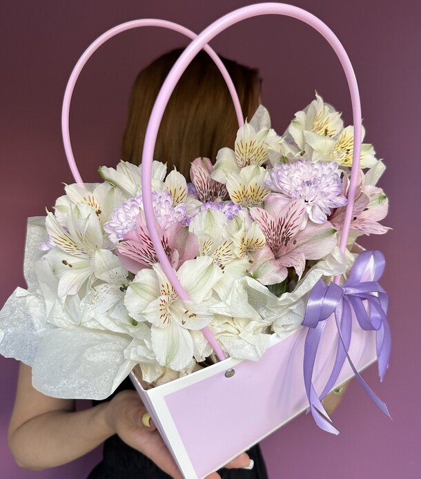 Альстромерии нежные, артикул F1454827 - 3528 рублей, доставка по городу. Flawery - доставка цветов