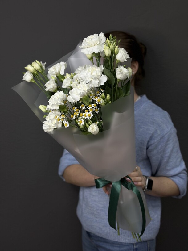 Белоснежка, артикул F1491780 - 5391 рублей, доставка по городу. Flawery - доставка цветов