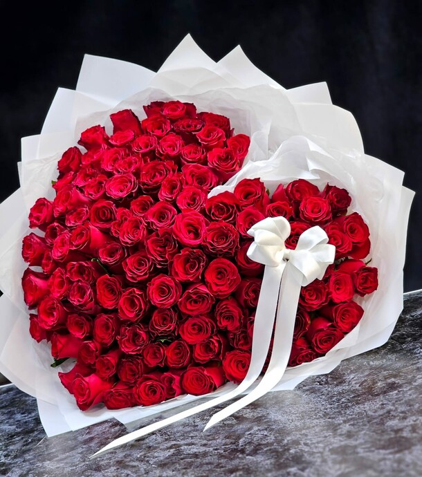 101 шикарная роза, артикул F1401383 - 32450 рублей, доставка по городу. Flawery - доставка цветов