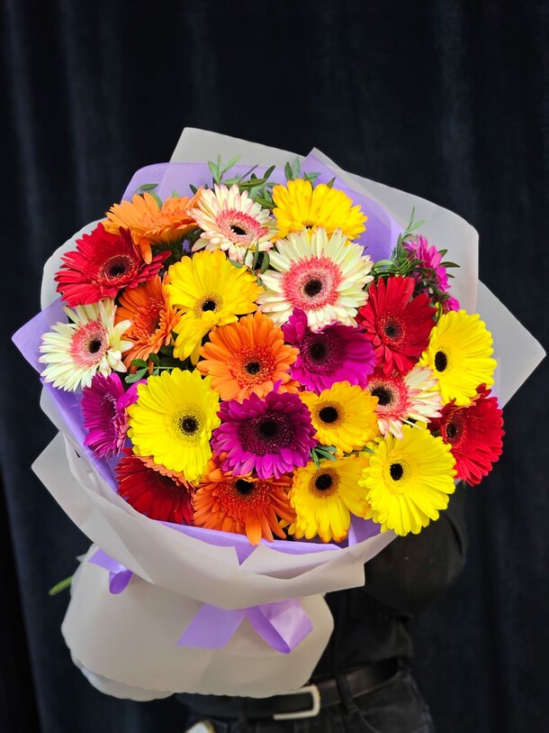 Букет гербер, артикул F1401470 - 10890 рублей, доставка по городу. Flawery - доставка цветов
