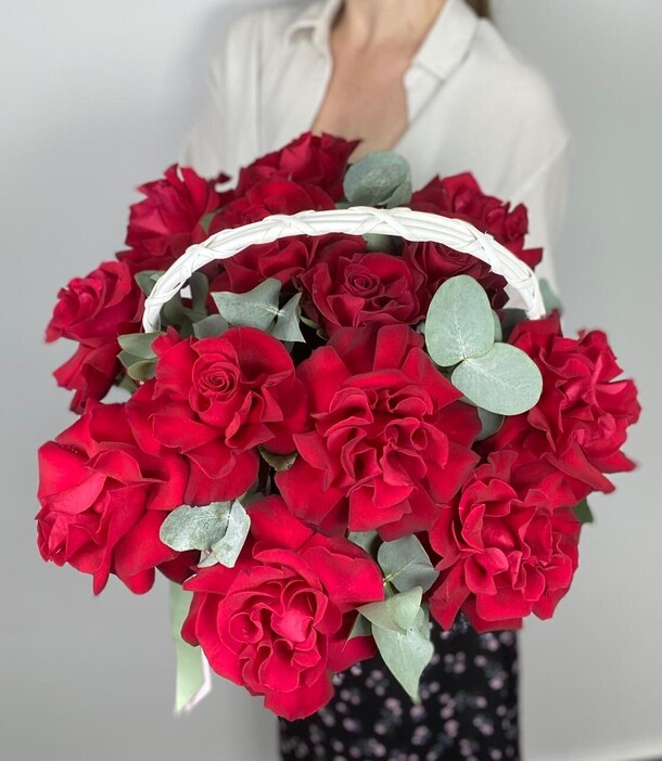 Корзина французских роз, артикул F1497731 - 7650 рублей, доставка по городу. Flawery - доставка цветов