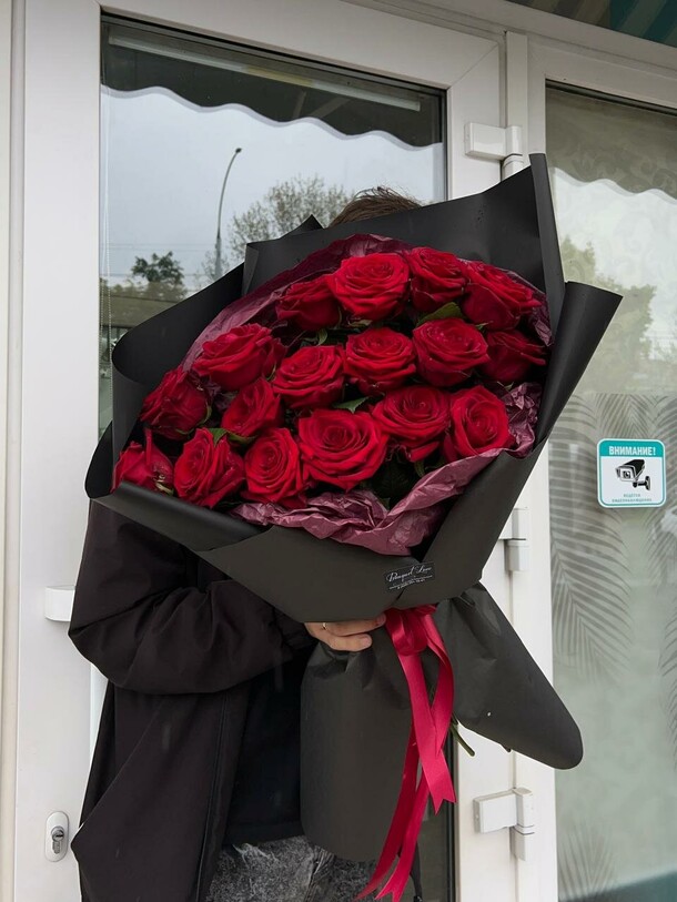 Букет из роз, артикул F1418234 - 5000 рублей, доставка по городу. Flawery - доставка цветов