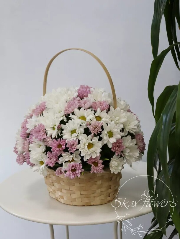 Корзинка "комплимент", артикул F1322768 - 4100 рублей, доставка по городу. Flawery - доставка цветов