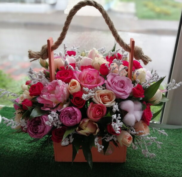 Пестрое настроение, артикул F77225 - 4350 рублей, доставка по городу. Flawery - доставка цветов