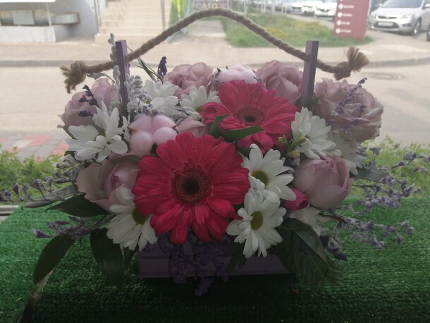 Суэз, артикул F77227 - 4350 рублей, доставка по городу. Flawery - доставка цветов