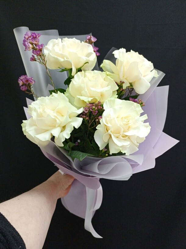 Букет французские розы, артикул F1408256 - 3149 рублей, доставка по городу. Flawery - доставка цветов