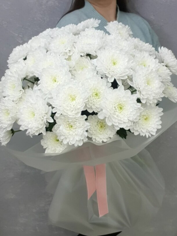 Букет из кустовой хризантемы, артикул F1409369 - 3700 рублей, доставка по городу. Flawery - доставка цветов