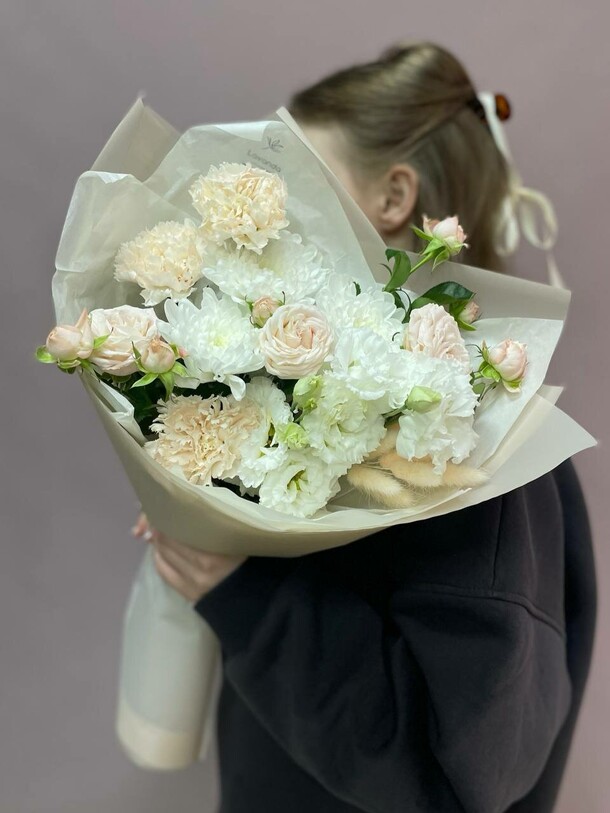 Букет пудровый, артикул F1409343 - 4470 рублей, доставка по городу. Flawery - доставка цветов