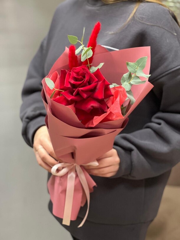 Букет-комплимент😍, артикул F1420639 - 2700 рублей, доставка по городу. Flawery - доставка цветов