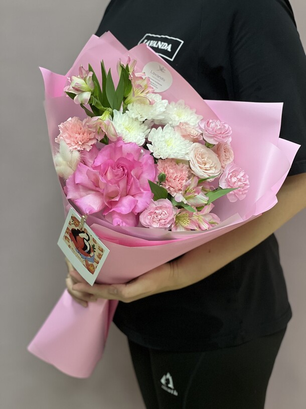 Букет сборный зефирный, артикул F1452701 - 5200 рублей, доставка по городу. Flawery - доставка цветов