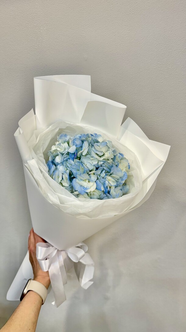 Голубое облако, артикул F1410822 - 1500 рублей, доставка по городу. Flawery - доставка цветов