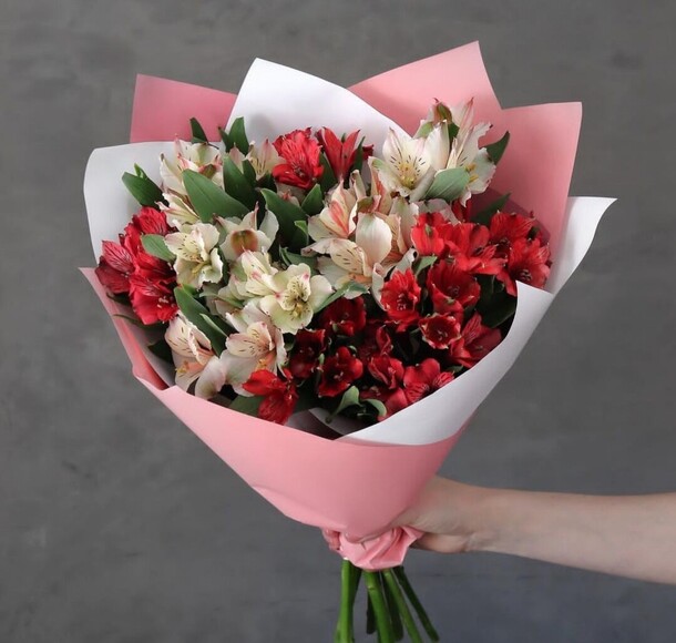 Букет из альстромерии, артикул F1162093 - 4150 рублей, доставка по городу. Flawery - доставка цветов