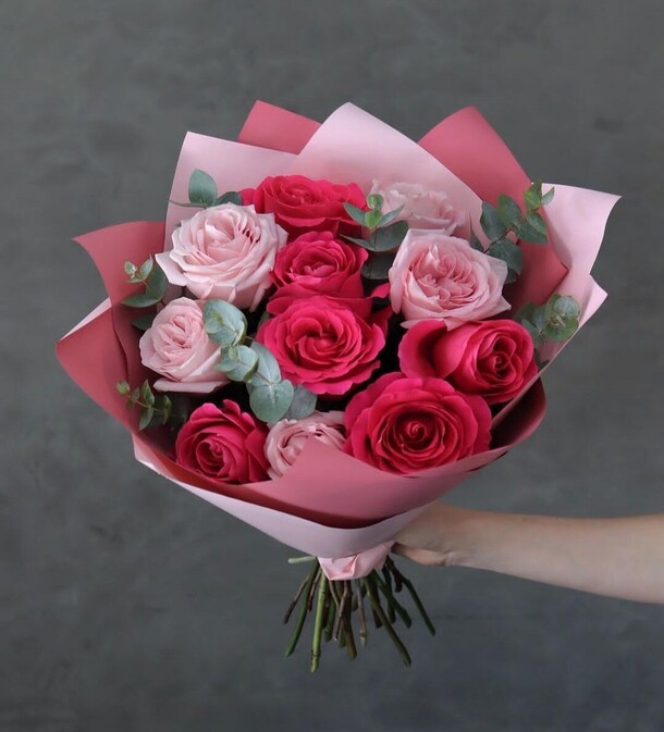 Букет из одноголовой розы, артикул F1162099 - 6980 рублей, доставка по городу. Flawery - доставка цветов