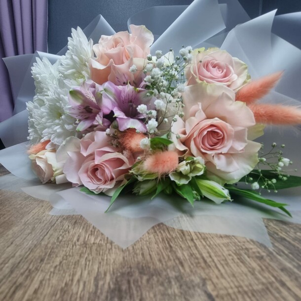 Авторский букет № бs239, артикул F1215411 - 8554 рублей, доставка по городу. Flawery - доставка цветов