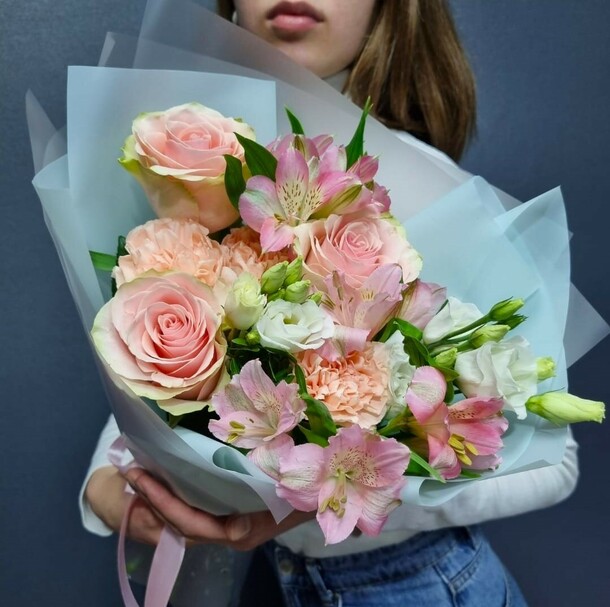 Радостный момент, артикул F1229112 - 3990 рублей, доставка по городу. Flawery - доставка цветов