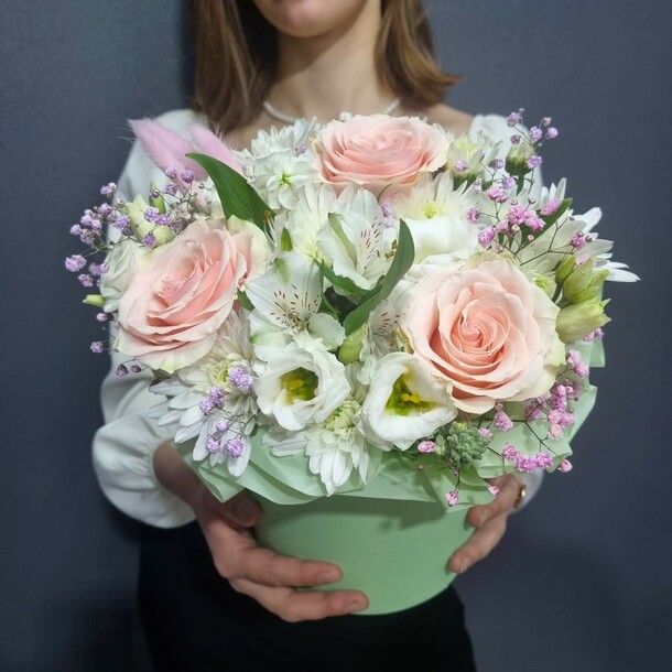 "дивный сад", артикул F1242980 - 3950 рублей, доставка по городу. Flawery - доставка цветов