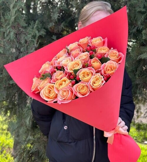 Букет коралловые бусы, размер m, артикул F1421975 - 7091 рублей, доставка по городу. Flawery - доставка цветов